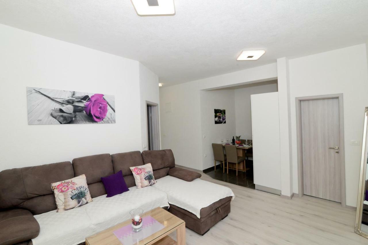 Apartment Apartmens Leona Zadar